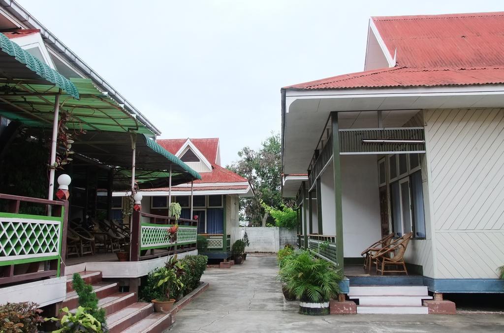 Nanda Wunn Hotel Nyaung Shwe Extérieur photo