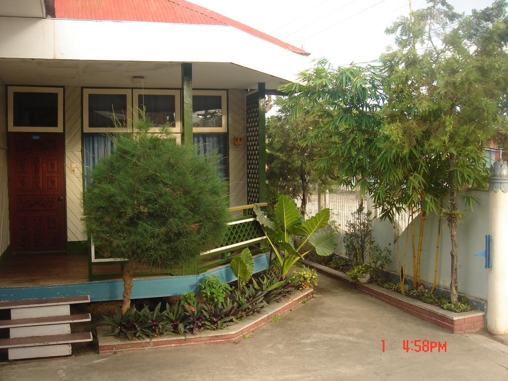 Nanda Wunn Hotel Nyaung Shwe Extérieur photo