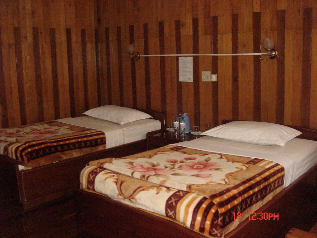 Nanda Wunn Hotel Nyaung Shwe Extérieur photo