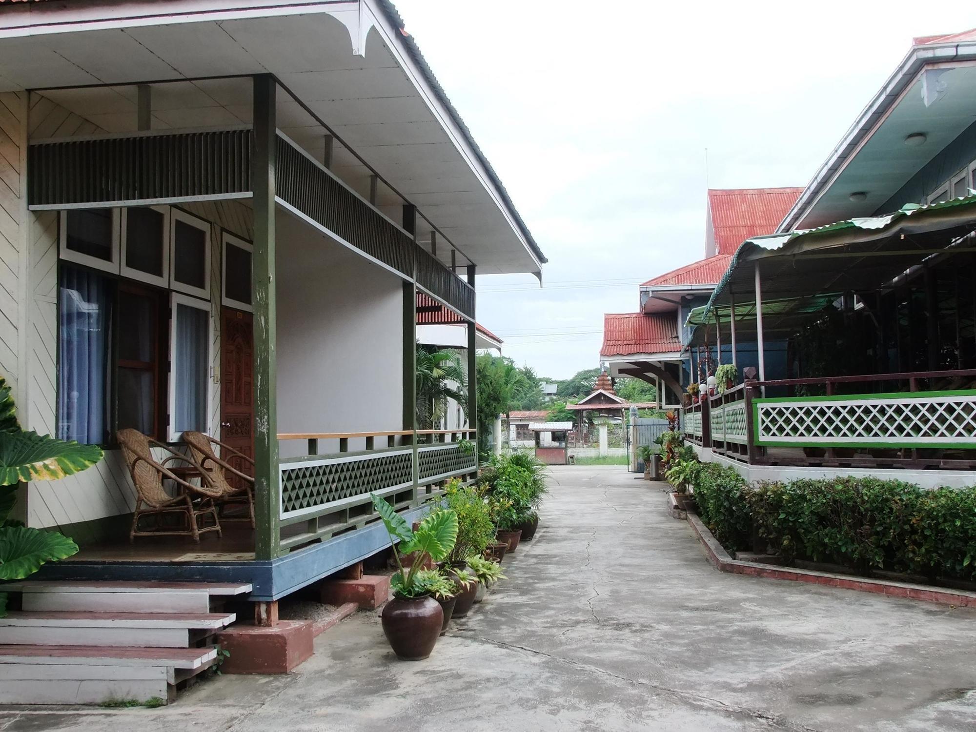 Nanda Wunn Hotel Nyaung Shwe Extérieur photo