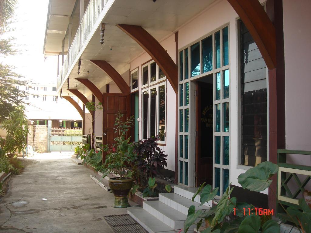 Nanda Wunn Hotel Nyaung Shwe Extérieur photo