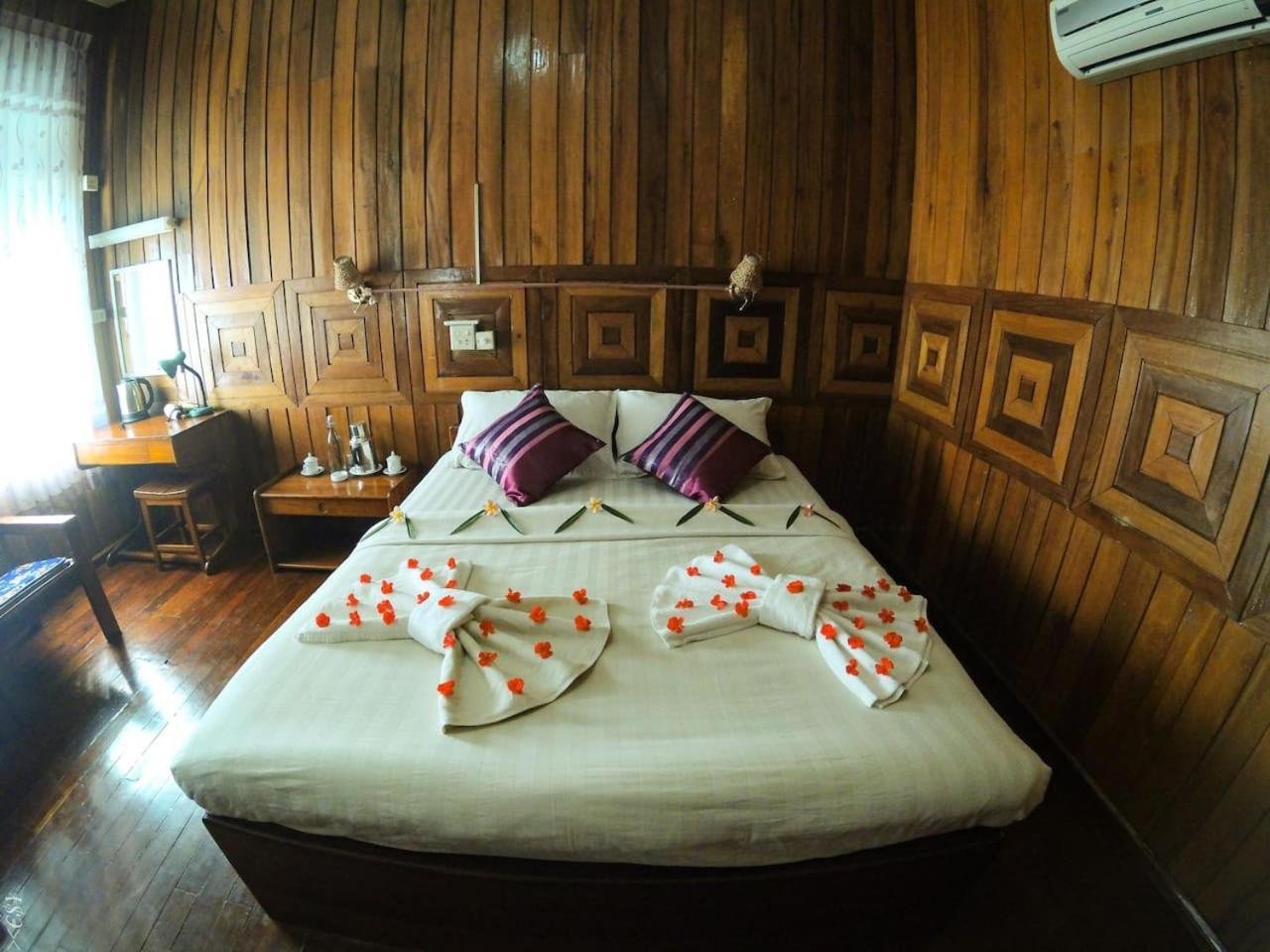 Nanda Wunn Hotel Nyaung Shwe Extérieur photo